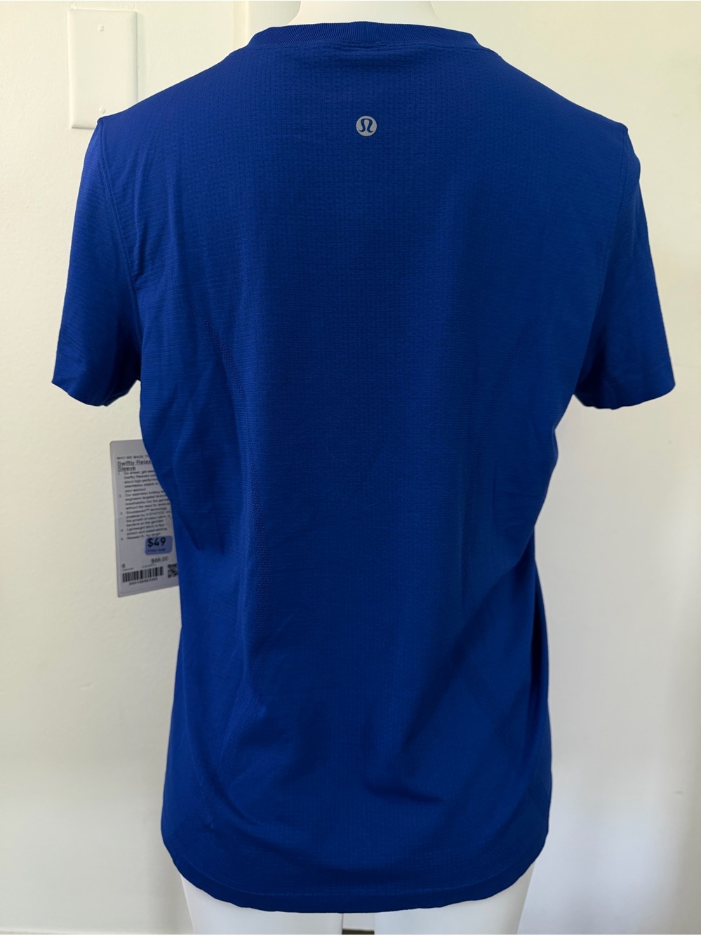 lululemon athletica Swiftly Relaxed Short Sleeve - Updated fit in Royal Blue - 6 - Picture 2 of 4